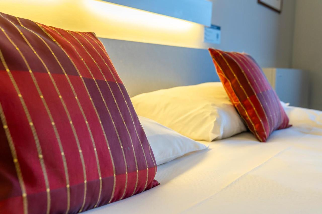 Hotel Ambiotel โตงเงอเริน ภายนอก รูปภาพ